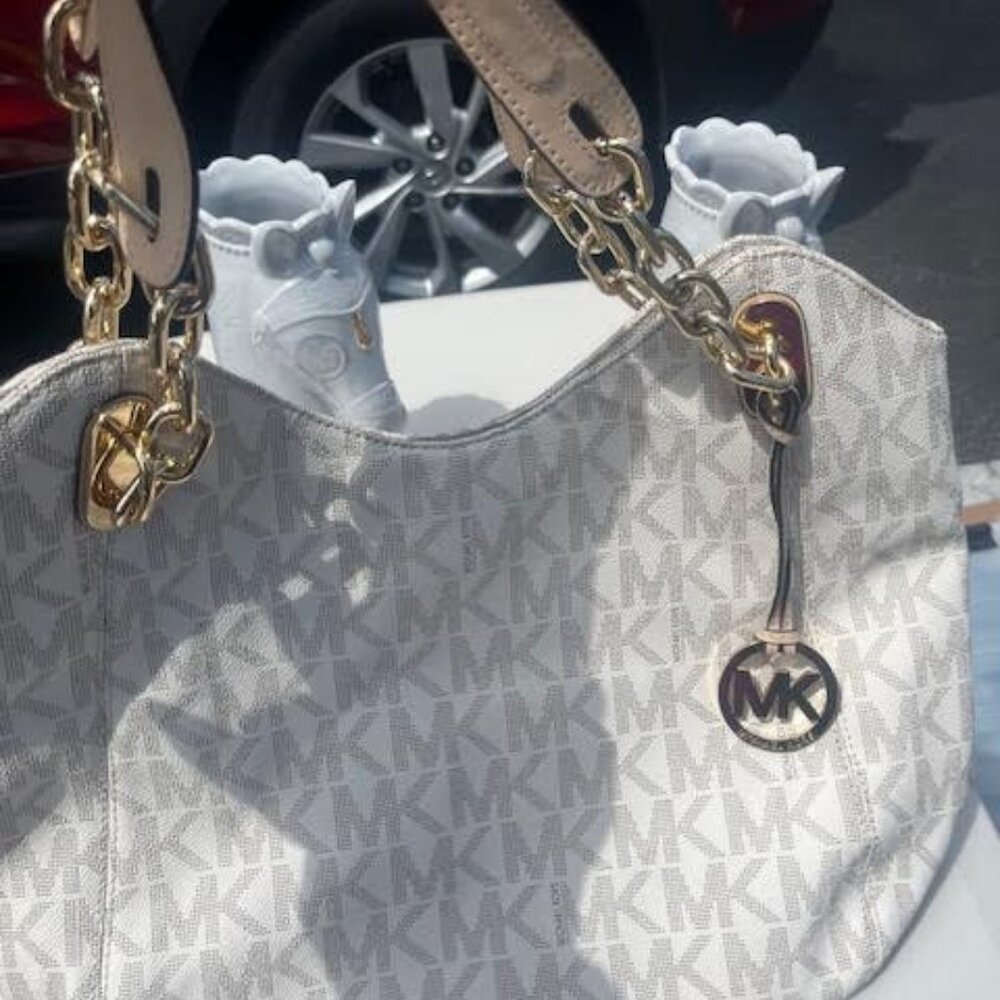 MICHAEL Michael Kors White/Beige Signature Coated Canvas and Leather Lilly Tote